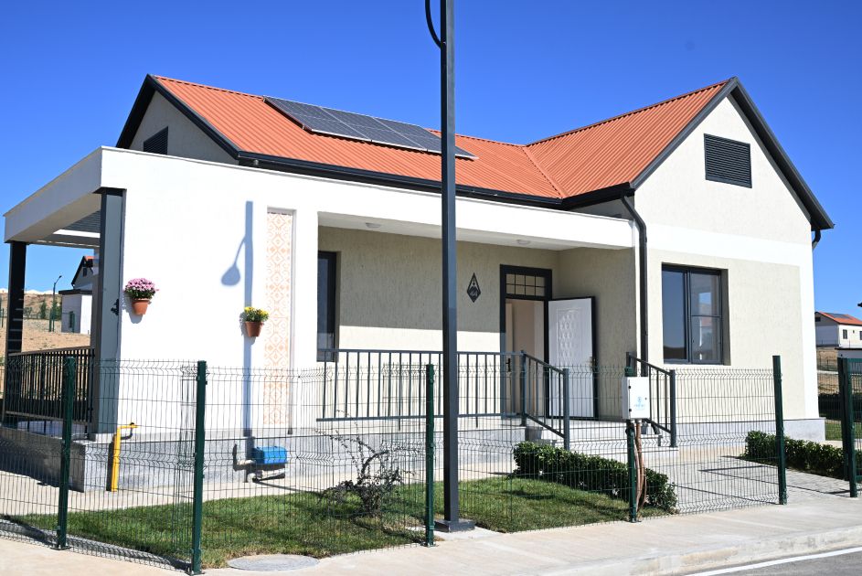 Slider Image 1
