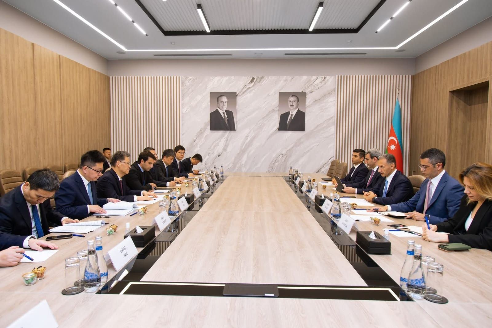 Azerbaijan, Xi’an discuss prospects for direct flights and cooperation in transport