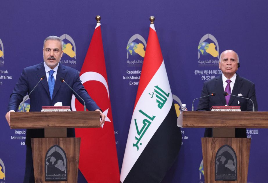 Turkiye and Iraq sign historic water management agreement in Baghdad