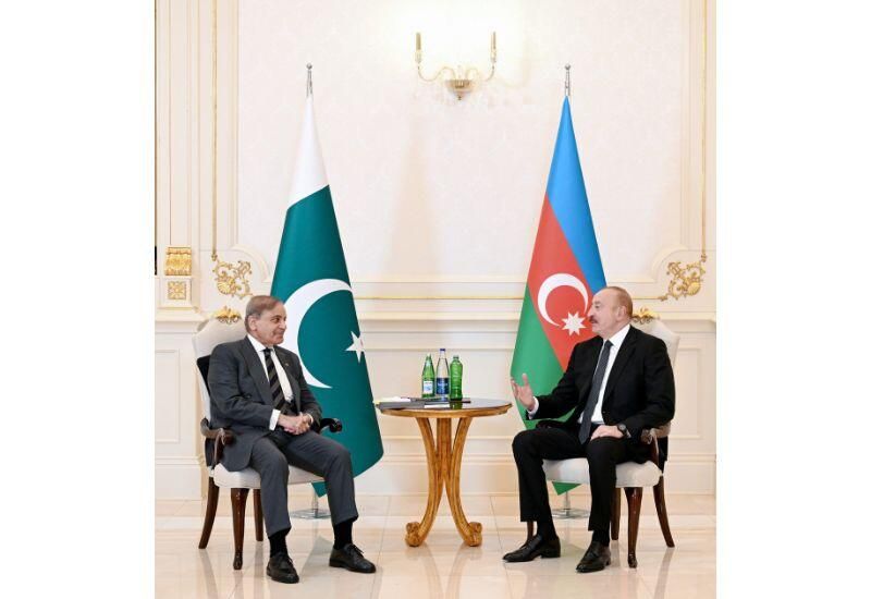 President Ilham Aliyev, Pakistan's PM hold limited format meeting [PHOTOS]