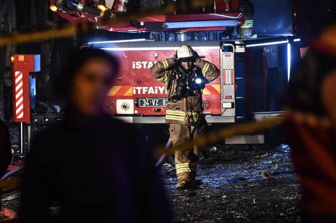 Fire at perfume depot in northwestern Turkiye kills 6 people