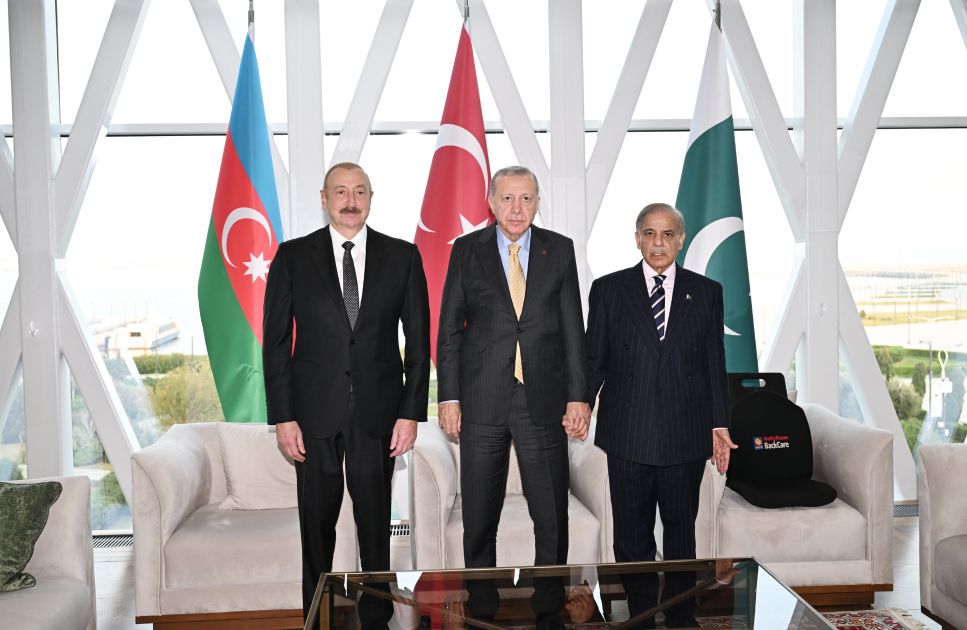 President Ilham Aliyev, President of Türkiye, PM of Pakistan hold trilateral meeting [PHOTOS]