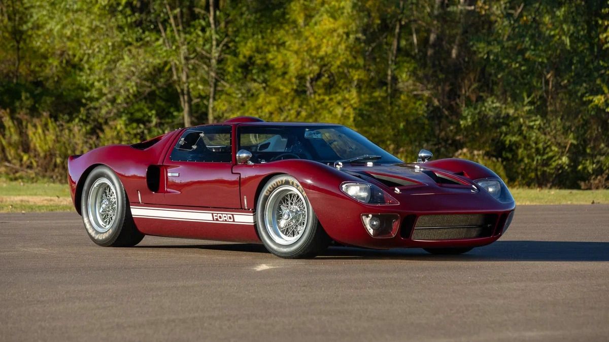 Carroll Shelby’s rare Ford GT goes to auction