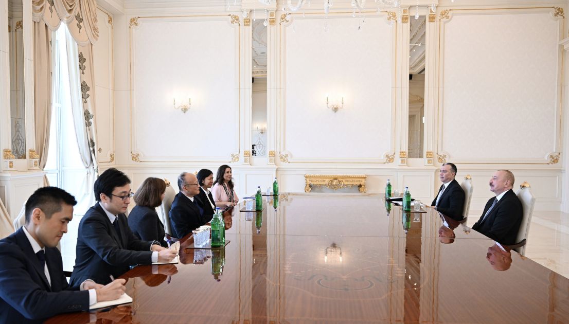President Ilham Aliyev receives delegation led by Asian Development Bank [PHOTOS]
