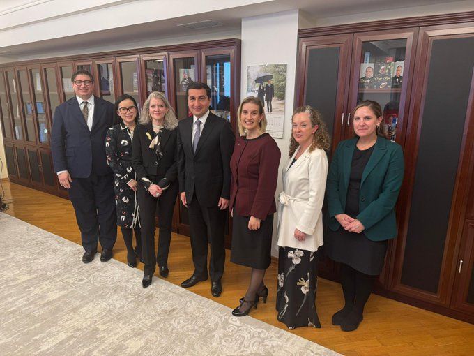 Azerbaijan Presidential Aide holds talks with US Delegation