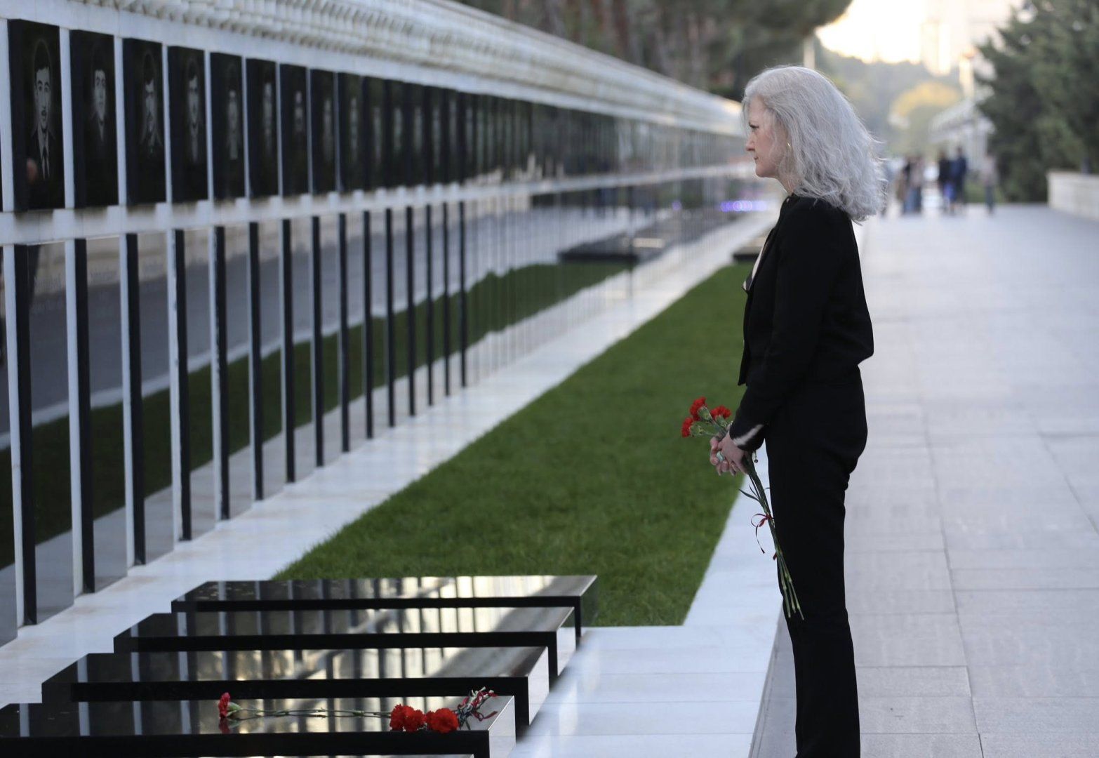 US political affairs advisor honors fallen at Alley of Martyrs [PHOTOS]