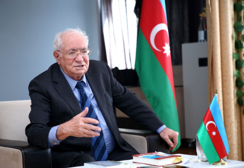 Azerbaijan awards Vahid Aziz "Sharaf" Order