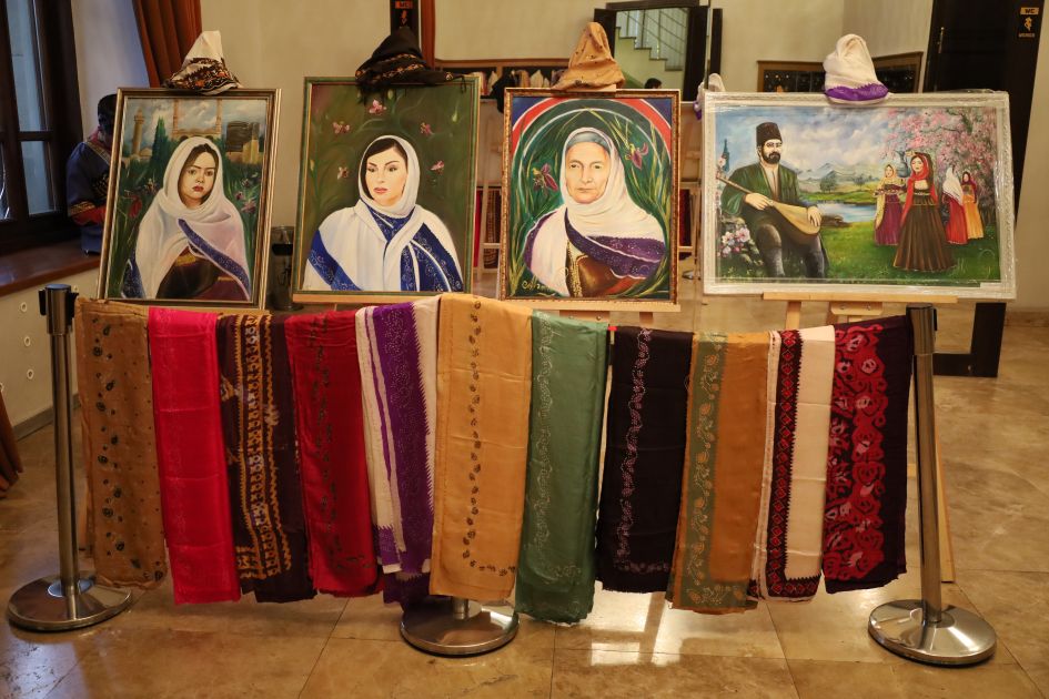 Azerbaijan celebrates Kelaghayi Day with spectacular festival [PHOTOS]