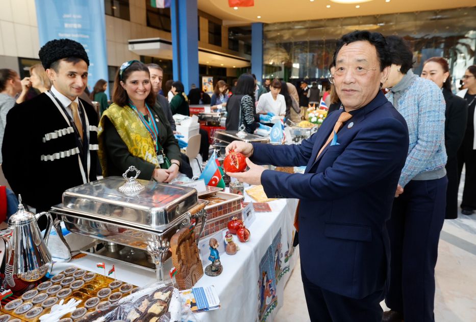 Azerbaijani Embassy in Italy joins Charity Bazaar in Rome [PHOTOS]