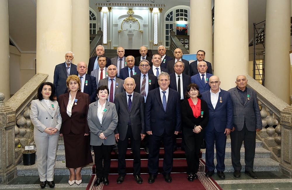 ANAS Presidium holds plenary session [PHOTOS]