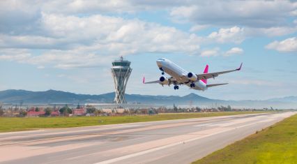 Global air cargo demand rises 4.1% in this year, IATA reports