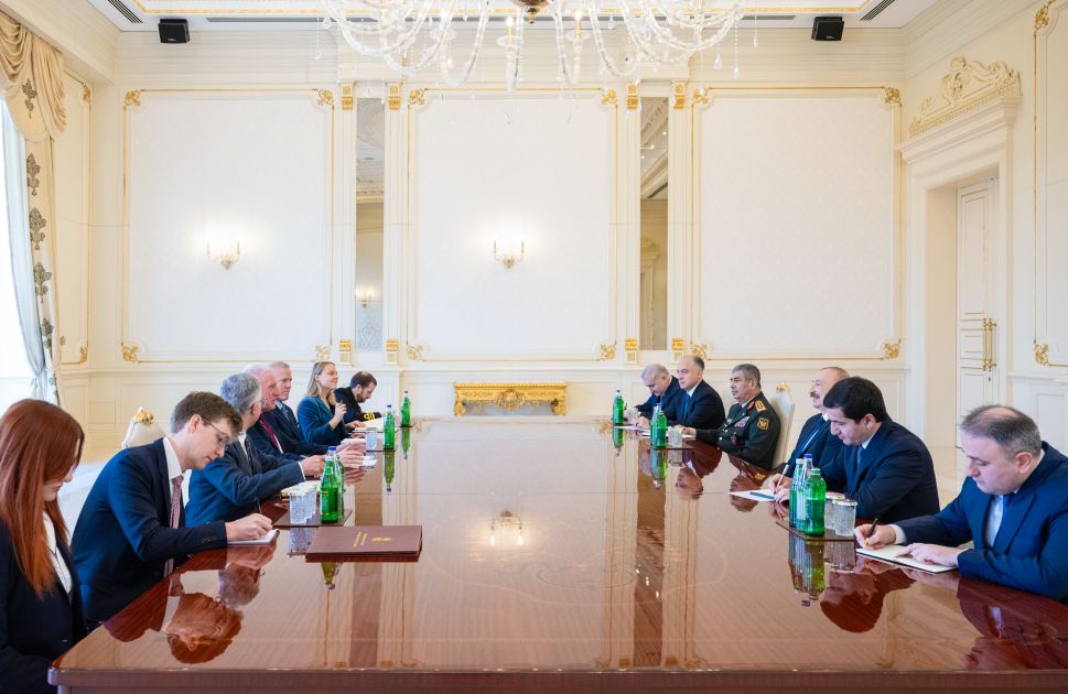 President Ilham Aliyev receives UK’s Minister of State for Defence [PHOTOS]