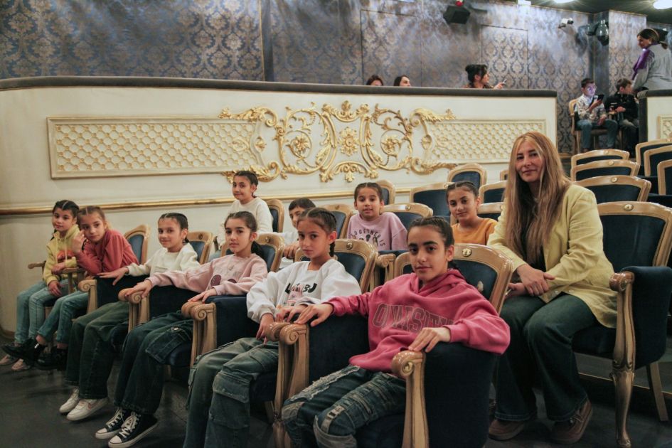 Residents of orphanage visit Academic Musical Theater as guests [PHOTOS]