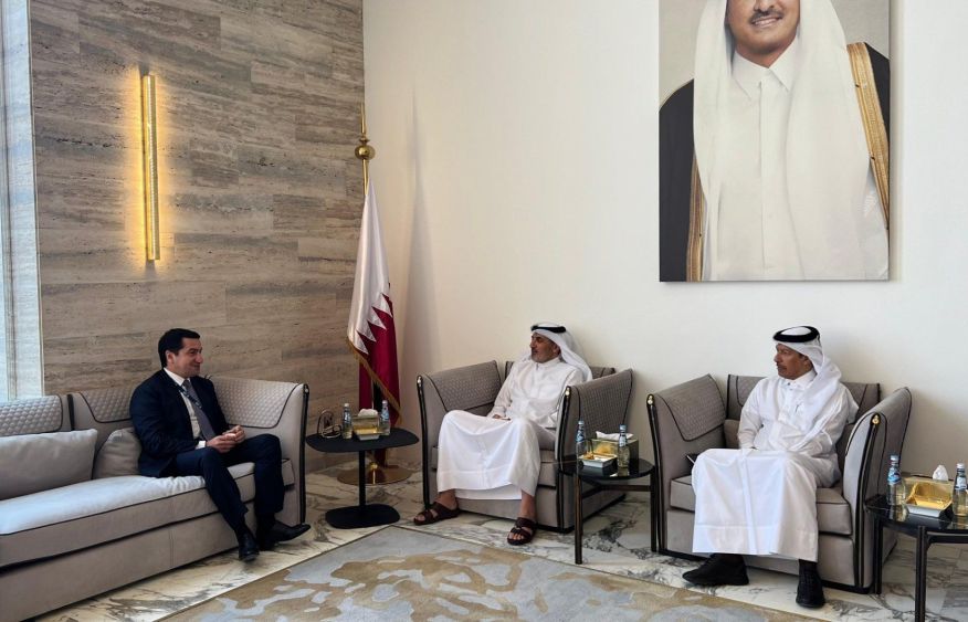 Hikmet Hajiyev meets with Qatar’s National Security Adviser