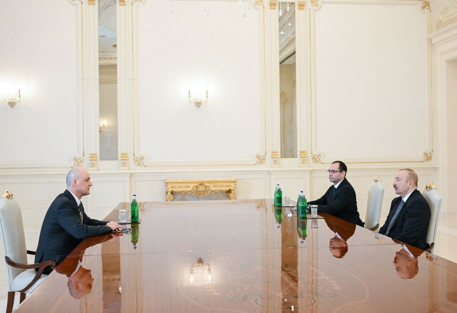 President Ilham Aliyev received President of John Deere for CIS and Central Asia