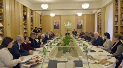 Fuzuli manuscript gifted at Javad Heyat centenary event [PHOTOS]