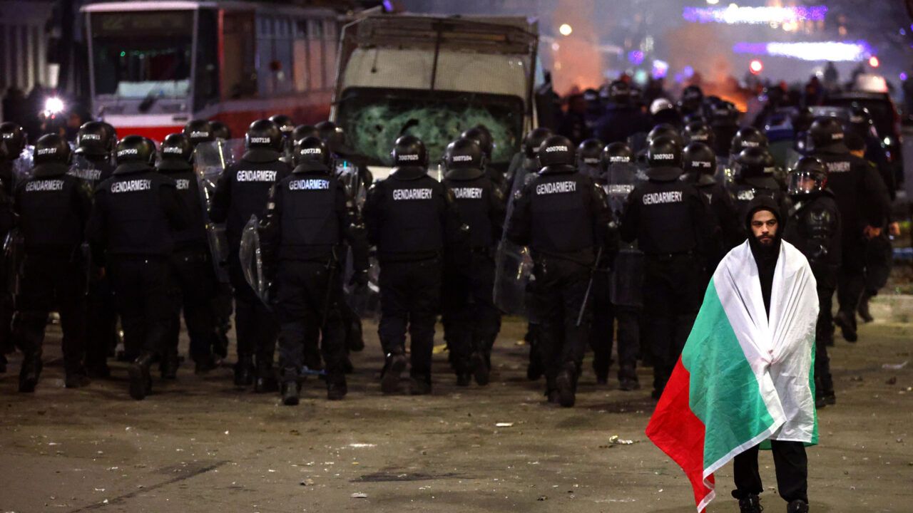 Sofia sees new anti-government protests as opposition demands resignation