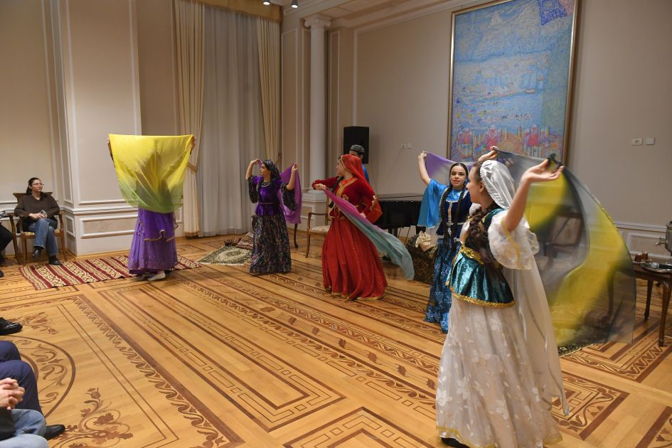 Gunay Children's Theater successfully stages Uzeyir Hajibeyli musical comedy [PHOTOS]