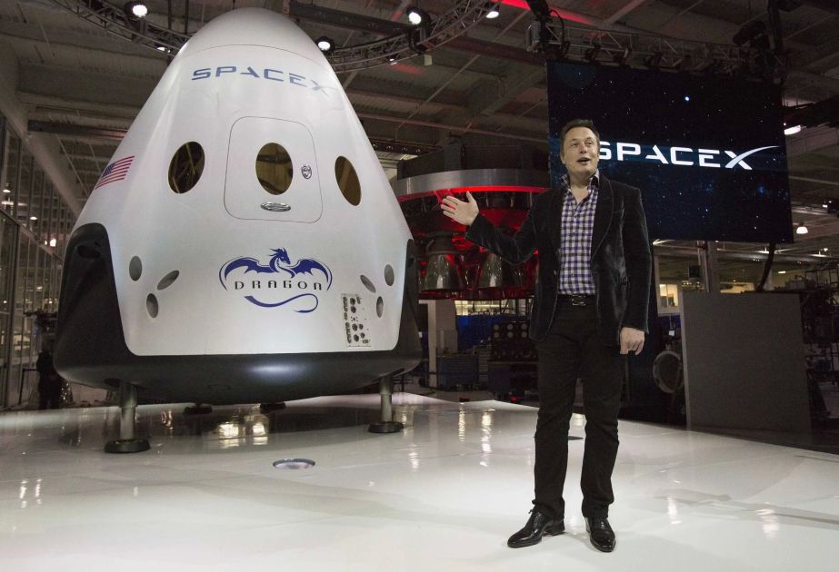 SpaceX insider share sale sets $800 billion valuation amid possible IPO, letter shows