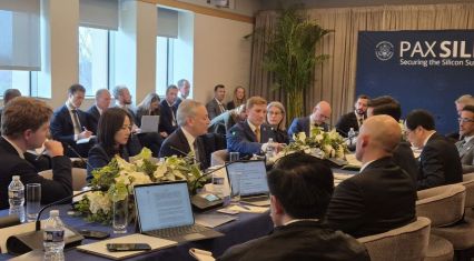 U.S., S. Korea, other partners sign 'Pax Silica' declaration amid AI race with China