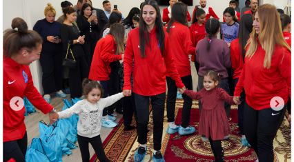 Azerbaijan women’s national football team visits children’s shelter ahead of New Year