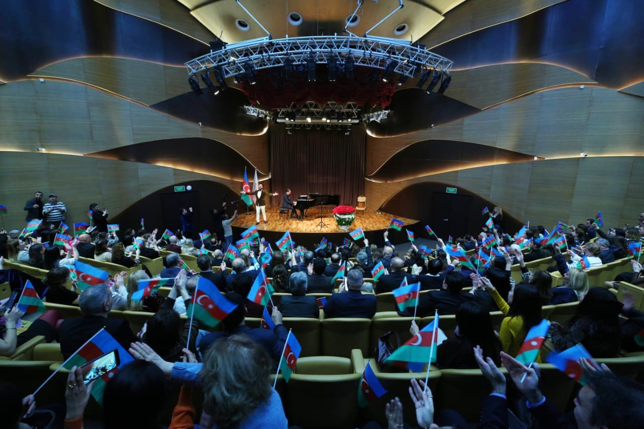 First-ever holiday concert organized exclusively for NGOs held in Baku