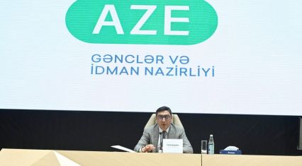 Youth and Sports Minister meets top athletes following int'l successes [PHOTOS]