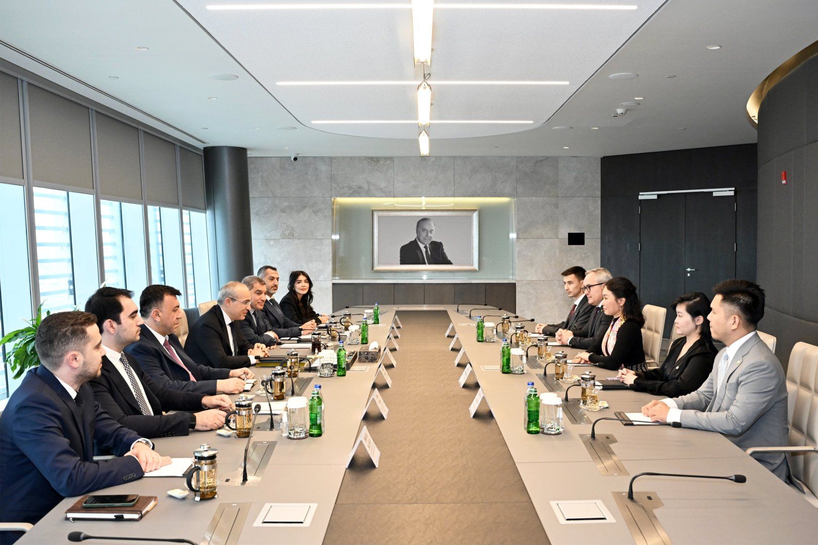 Azerbaijan, Vietnam explore joint opportunities in electric vehicle production