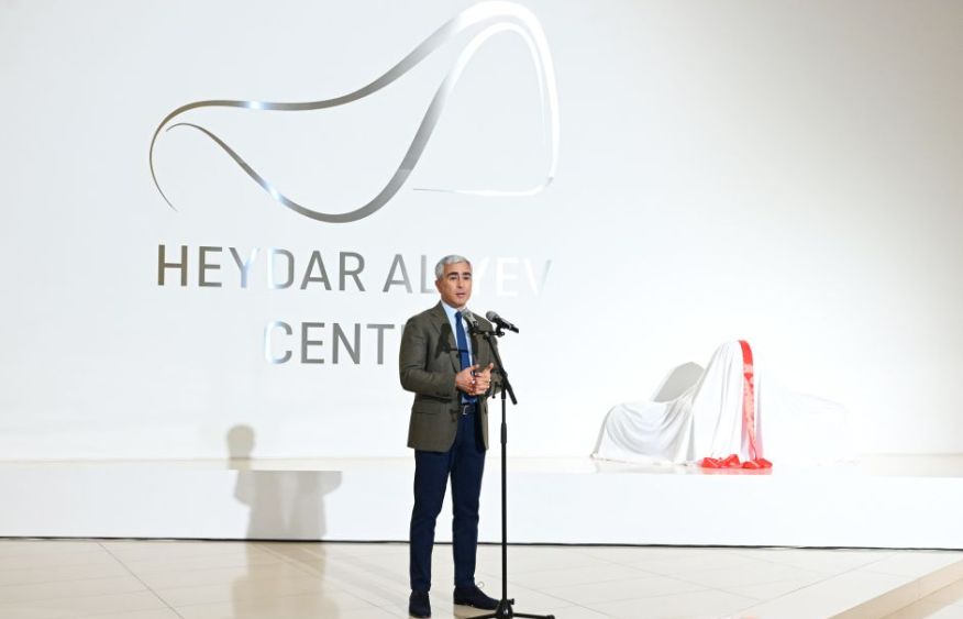 World-renowned American sculptor Carole Feuerman’s exhibition opens at Heydar Aliyev Center [PHOTOS]