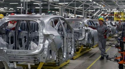 UK car production falls to 1952 levels