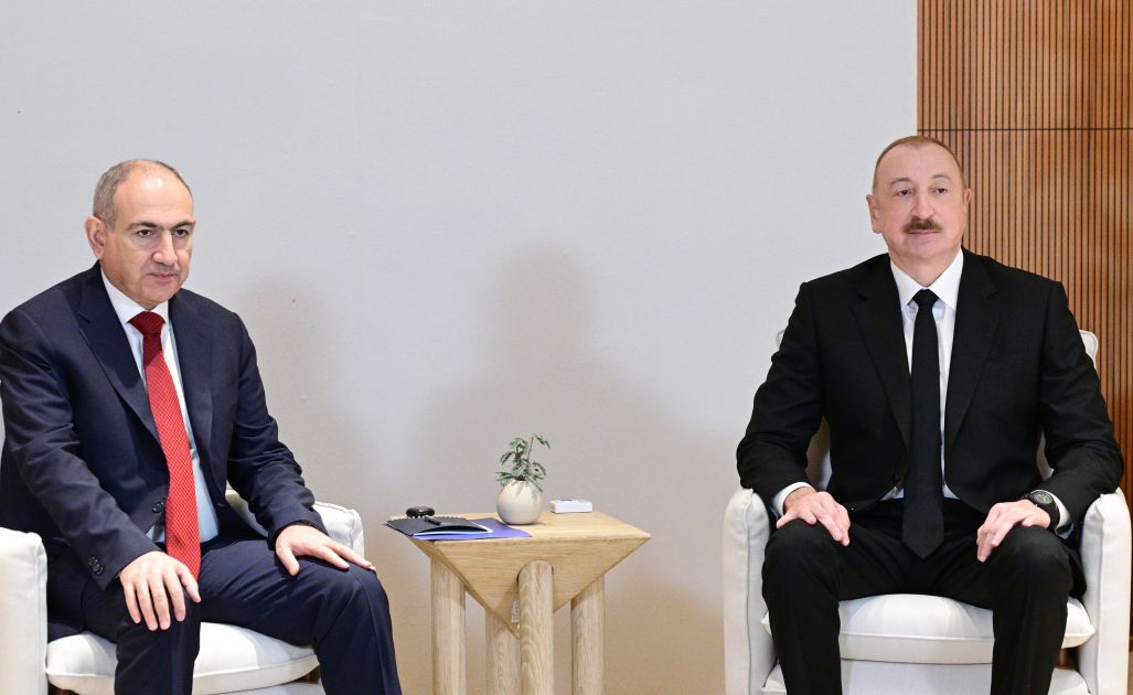 President Ilham Aliyev holds expanded meeting with Armenian Prime Minister in Abu Dhabi
