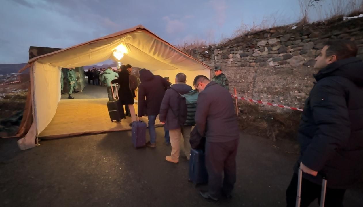 Armenian, Azerbaijani civil society reps meet in Armenia under “Peace Bridge” initiative