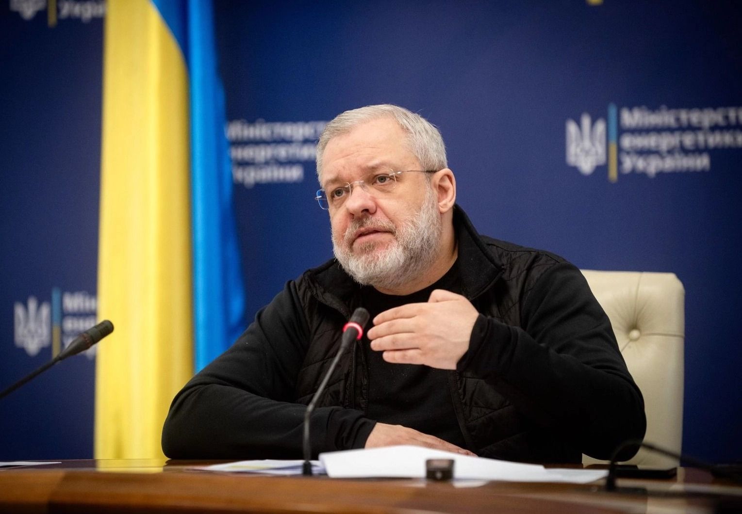 Ukraine's ex-energy minister detained trying to flee Ukraine