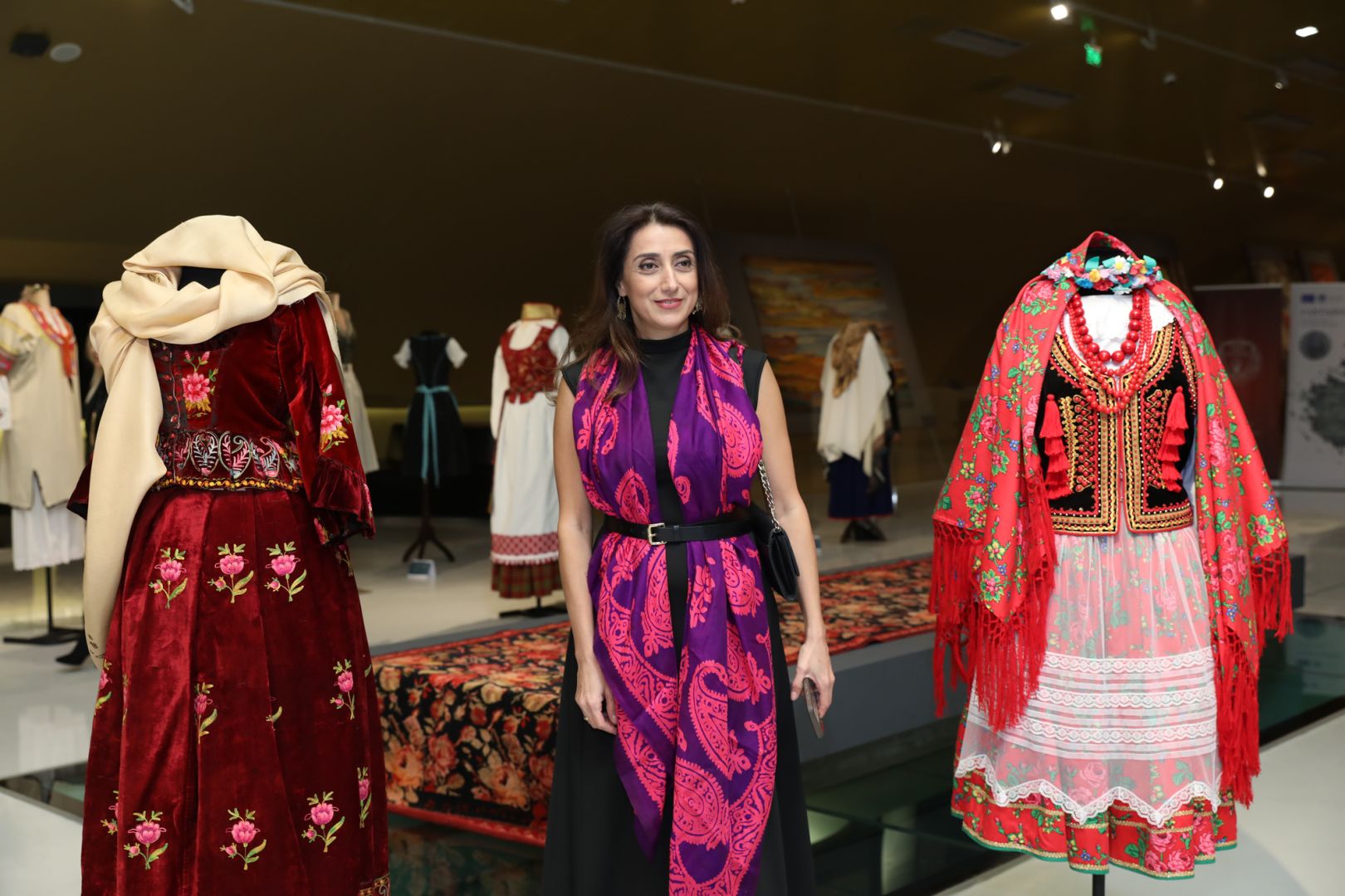 Carpet Museum opens exhibition dedicated to European national costumes [PHOTOS]