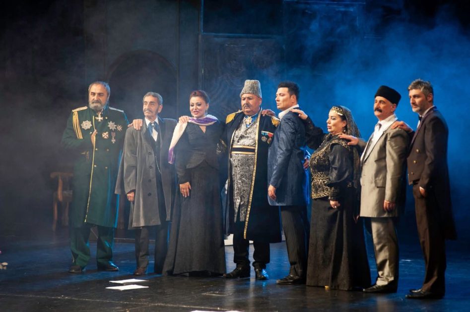 Academic Drama Theater pays tribute to outstanding actor [PHOTOS]