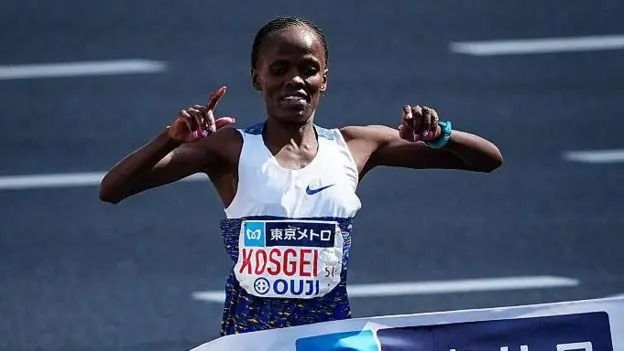 Kenya's Kosgei wins Tokyo Marathon in record time