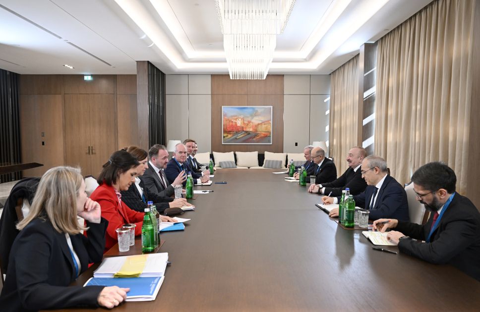 President Ilham Aliyev receives European Commissioner for Energy and Housing [PHOTOS/VIDEO]