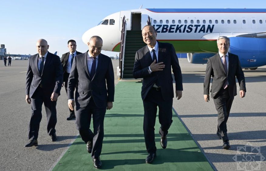 Uzbekistan’s Prime Minister arrives in Azerbaijan [PHOTOS]