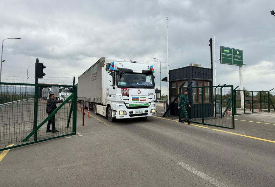 Azerbaijan’s humanitarian assistance reaches Iran’s border