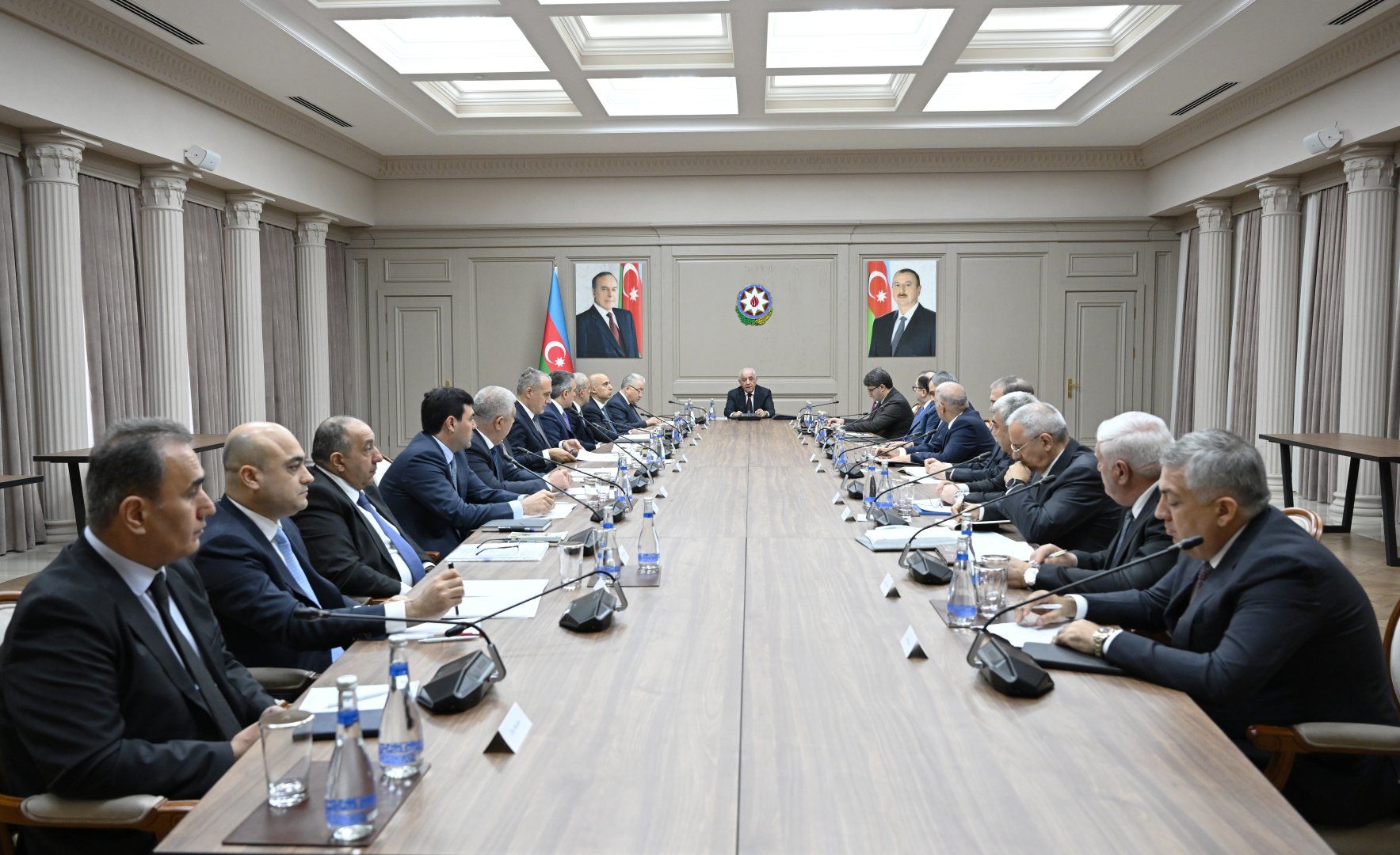 Azerbaijan PM Ali Asadov leads meeting on flood damage response