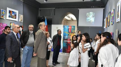 Young artists demonstrate their art pieces within Painting Week [PHOTOS]