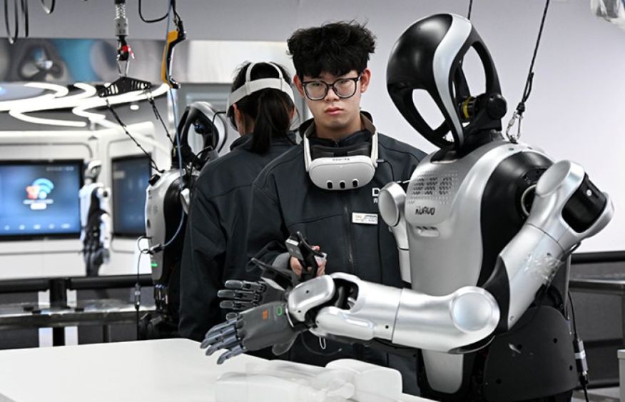 Robots free Chinese workers from factory jobs