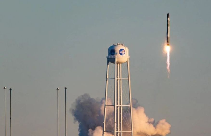 Pentagon tests secret hypersonic vehicle