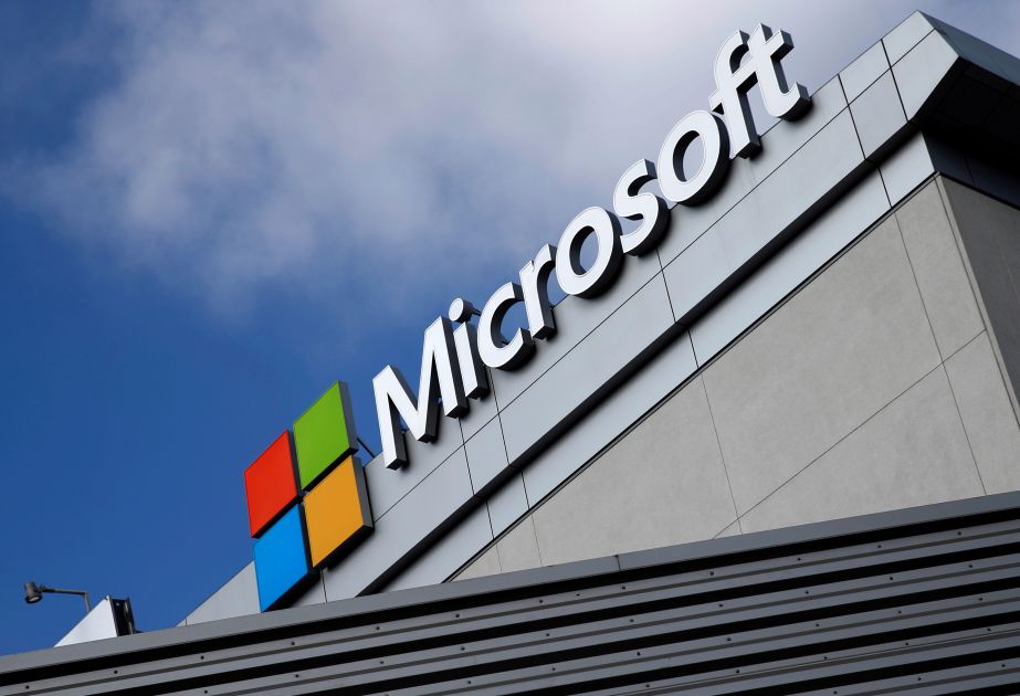 Microsoft Weighs Shelving 2030 Clean-Energy Pledge