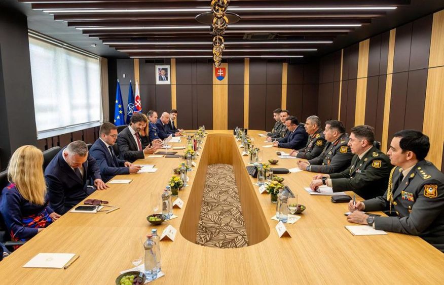 Azerbaijani Defense Minister pays official visit to Slovakia [PHOTOS]