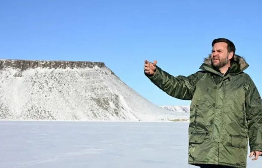 U.S. considers new Greenland bases