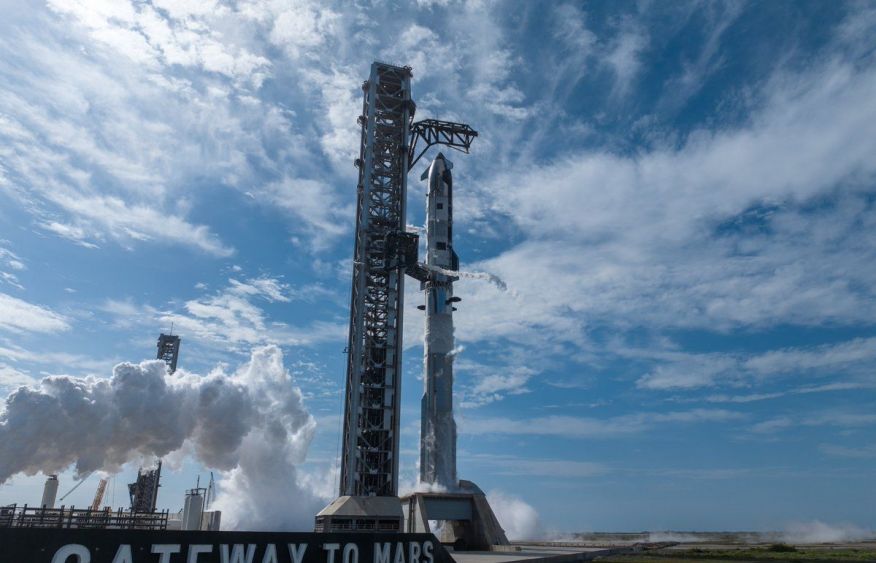 SpaceX launches new batch of U.S. spy satellites from California