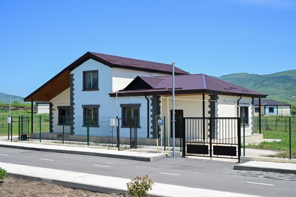 Slider Image 1