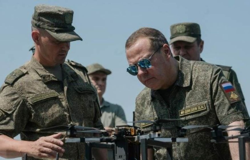 Medvedev to EU citizens: Peaceful sleep is over