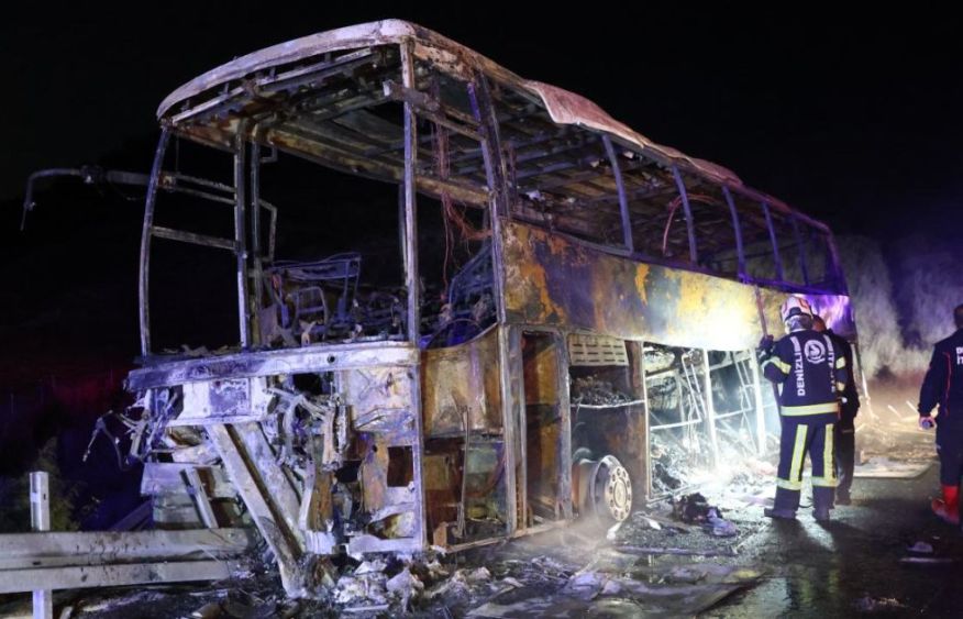 Passenger bus accident in Turkiye causes fatalities and injuries [PHOTOS[